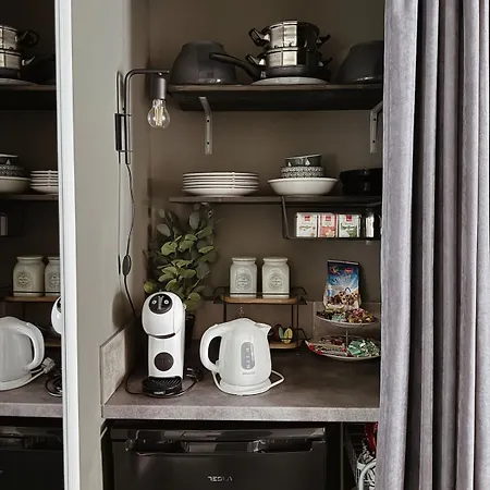 Djulbasca, Cozy Tiny House Free Parking, Near Old Town Дом отдыха